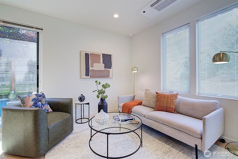 3rd image of 8319 25th Avenue NW