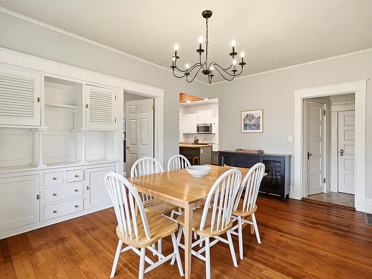 1303 S Ash St — Photo 9