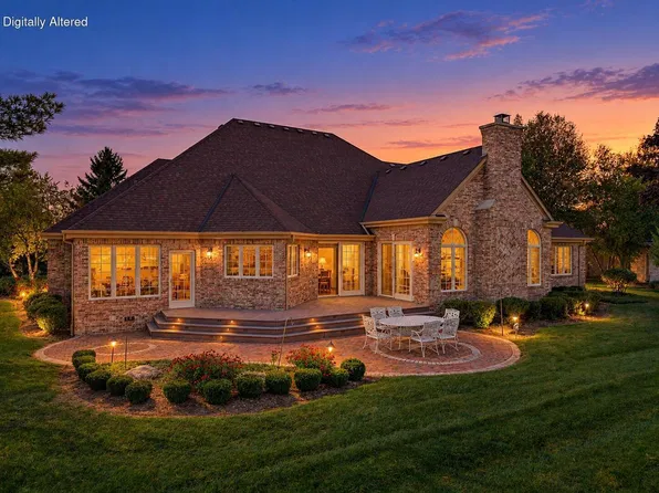 8434 S Fountain COURT, Franklin, WI 53132