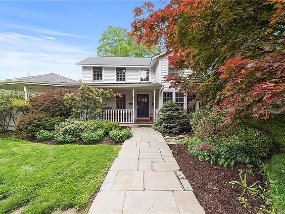 5th image of 9 Great Hill Farms Rd