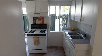 5th image of 8210 Finley Ave