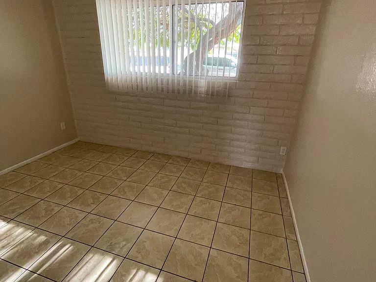 7526 W Glenn Dr #5 — Photo 7