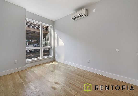 3rd image of 426 Manhattan Ave #1D