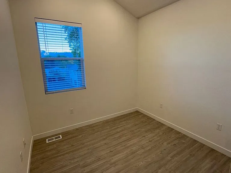 Woods Rose Townhomes — Photo 4