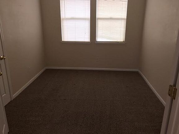 5th image of 3329 Aruba St