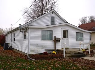 1 W White St, Frankfort, IN 46041