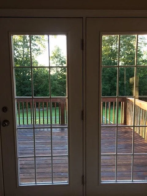 5 bed, 1900 sqft, $2,195 — Photo 4