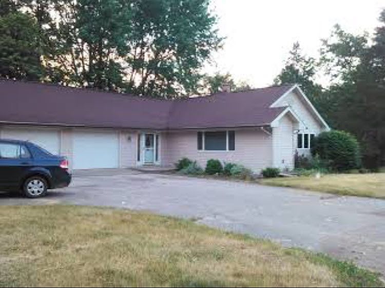 front & 5 car driveway