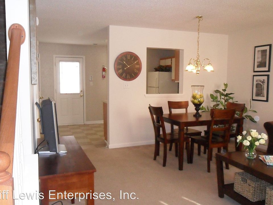 2nd image of 930 Barnett Shoals Rd APT 1405