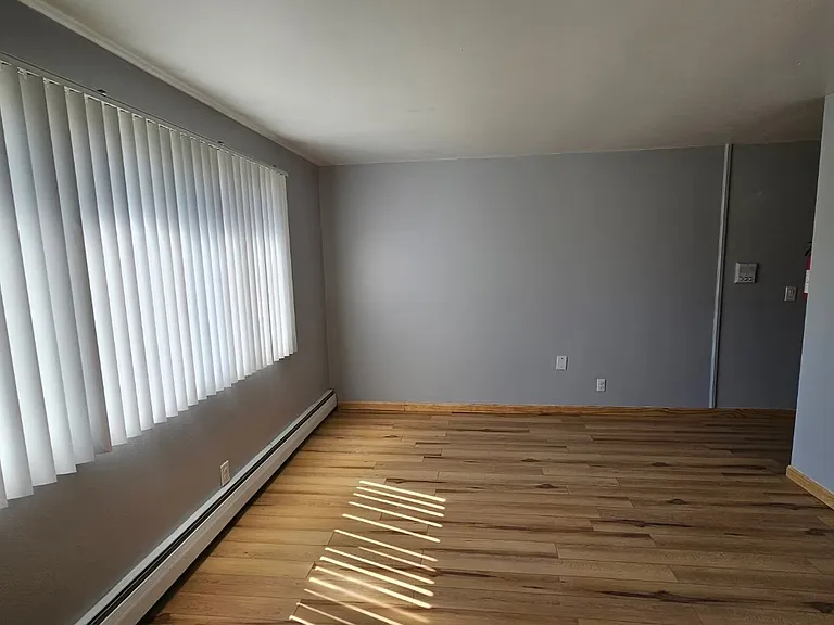 3141 Northwood Ave #10 — Photo 6