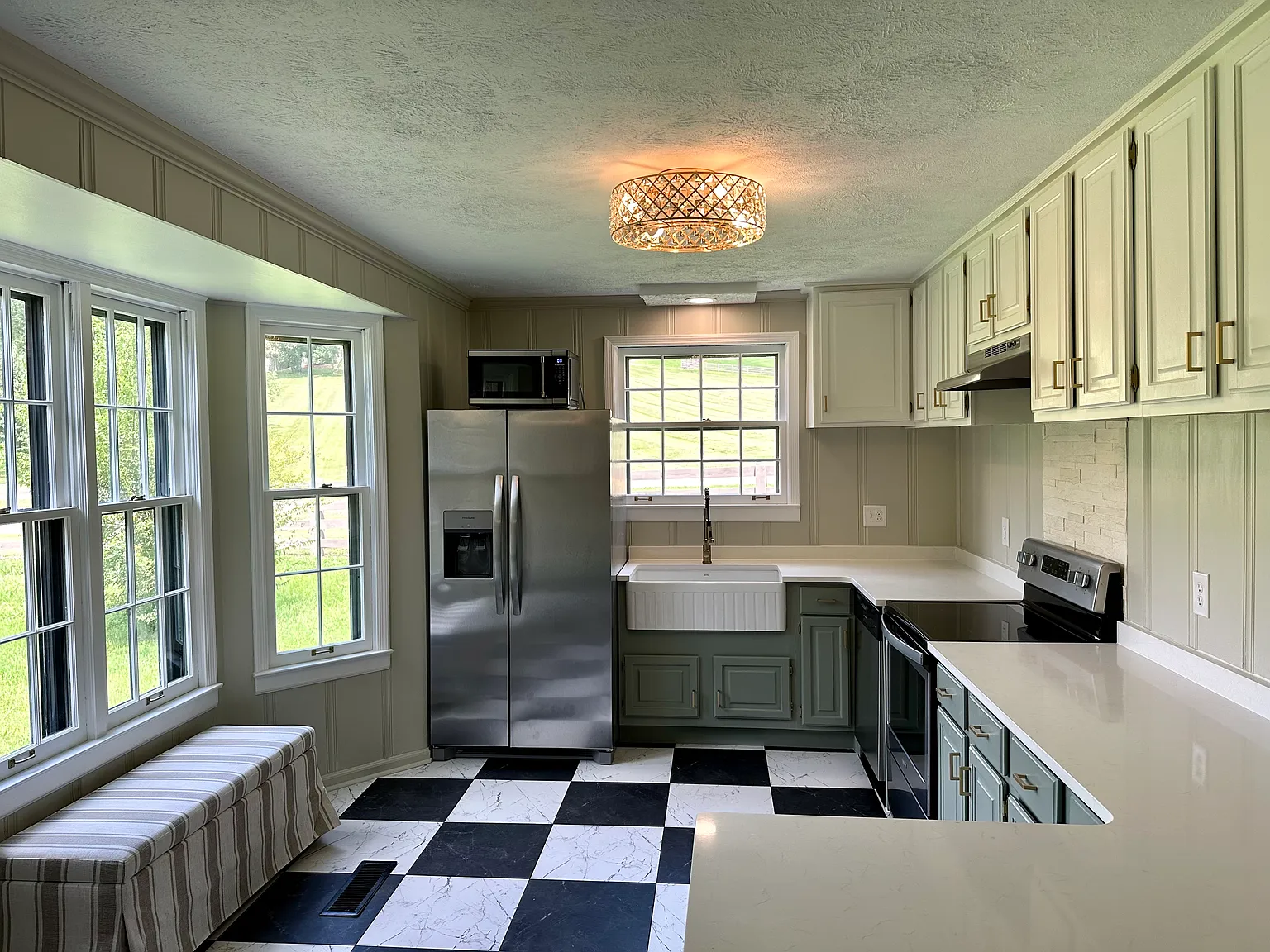 3 bed, 1580 sqft, $3,450 — Photo 2
