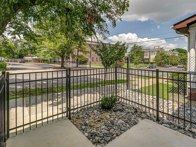 1510 Bainbridge St #106 — Photo 9