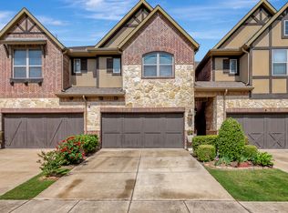 912 Brook Forest Ln, Euless, TX 76039