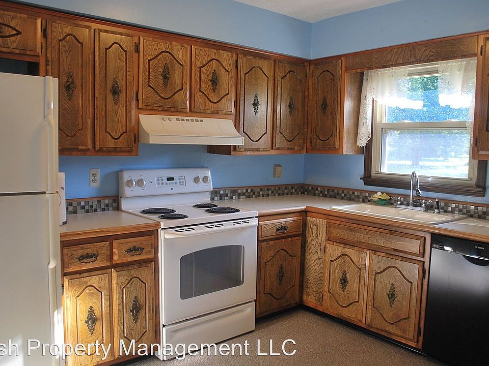 2nd image of 1199 S Daisy Ln