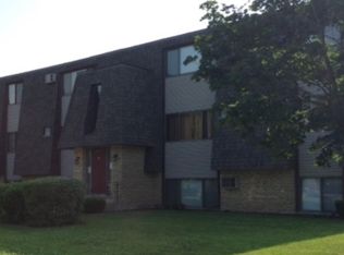 1500 Pioneer Rd #102, Crest Hill, IL 60403