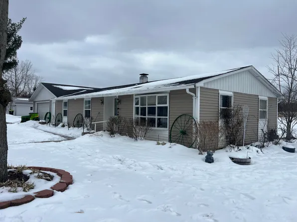 725 N Edgewood St, Greenville, MI 48838