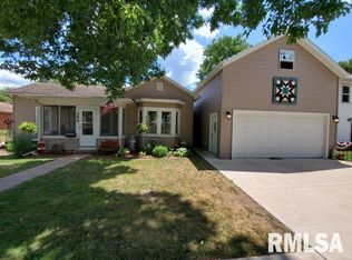 408 Richard St, Henry, IL 61537