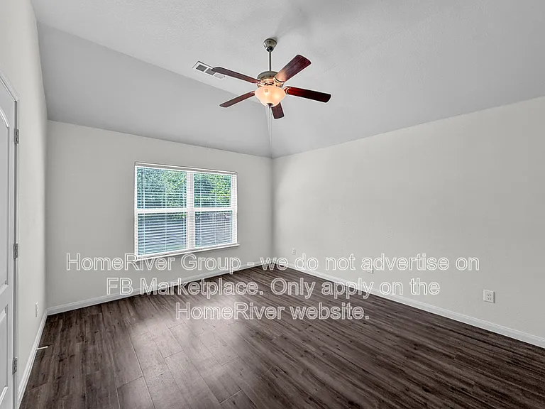 1720 Persimmon Dr — Photo 7