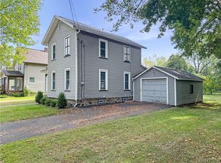 77 Roselawn Ave, Fairport, NY 14450
