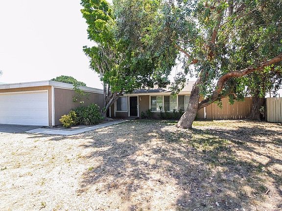 3rd image of 5655 Buckboard Dr