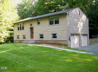 58 Old Lantern Rd, Danbury, CT 06810