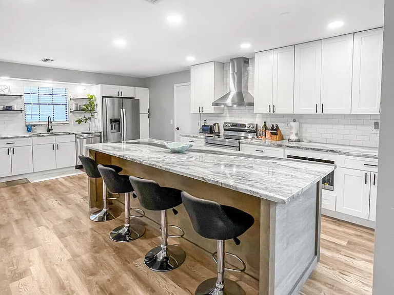 12989 Meadowbreeze Dr — Photo 3