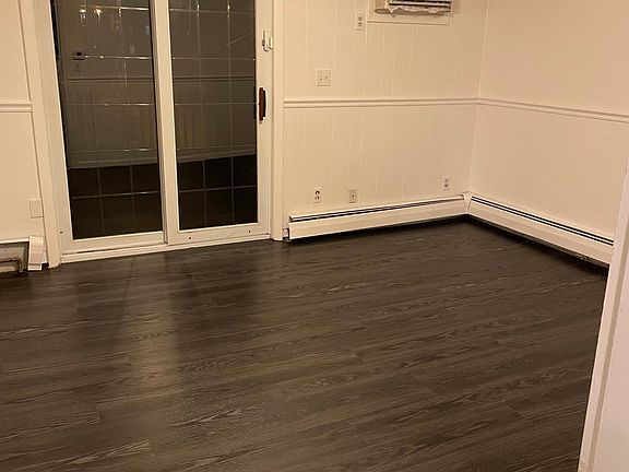 2nd image of 8 Baker St Floor 2