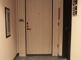 15 Mercer St #905, Toronto, ON M5V 0T8