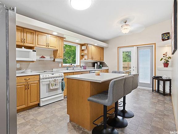 3rd image of 130 Strumm TERRACE