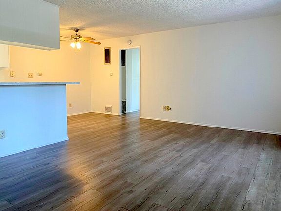 2nd image of 3720 Clarington Ave #106