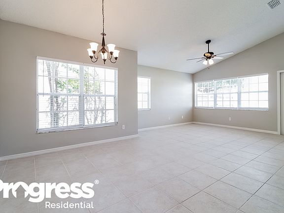 4th image of 3143 Erskine Dr