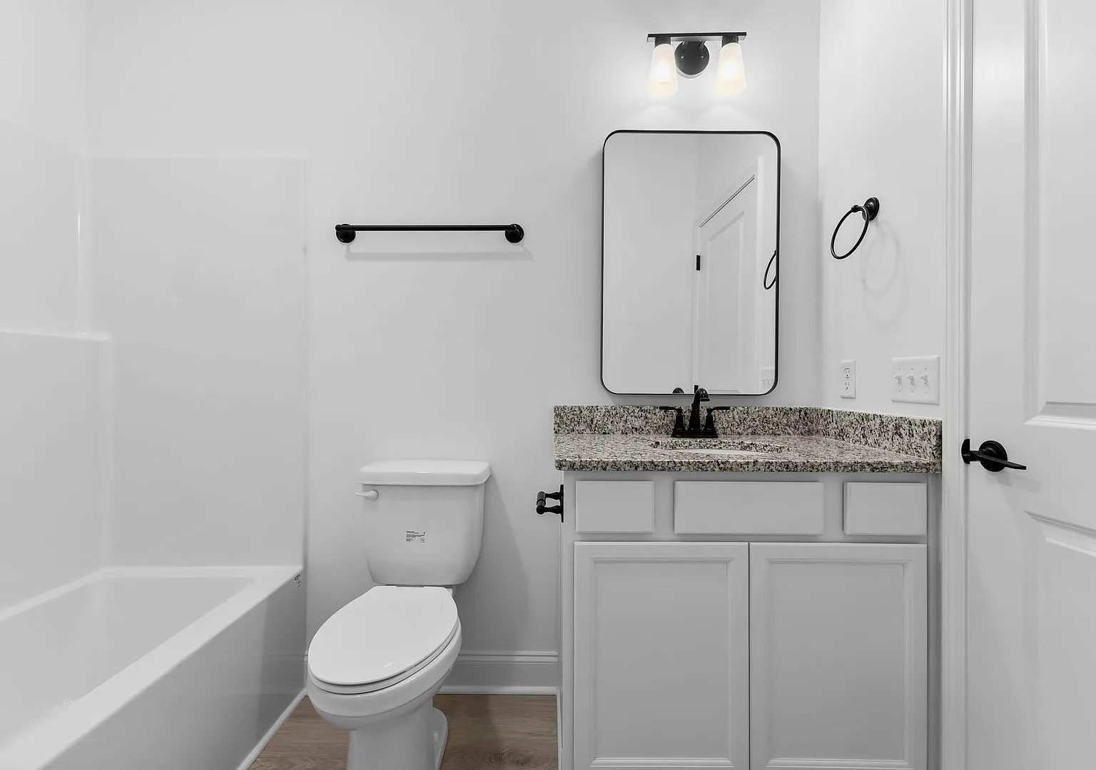 One-Month Free Move-In Incentive Highly Desired Bluebell Floorpan In James Creek — Photo 3