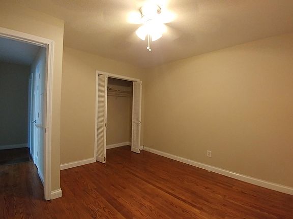 2nd bedroom and hallway