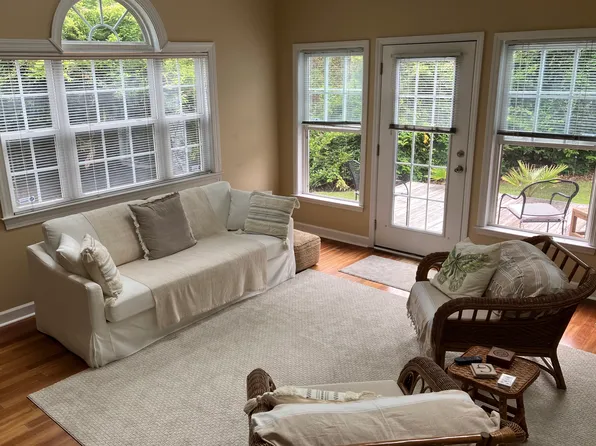 6211 Wrightsville Ave, Wilmington, NC 28403