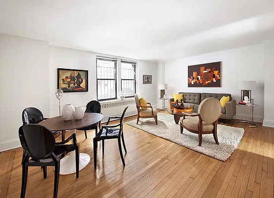 Sold by Warburg | media 7