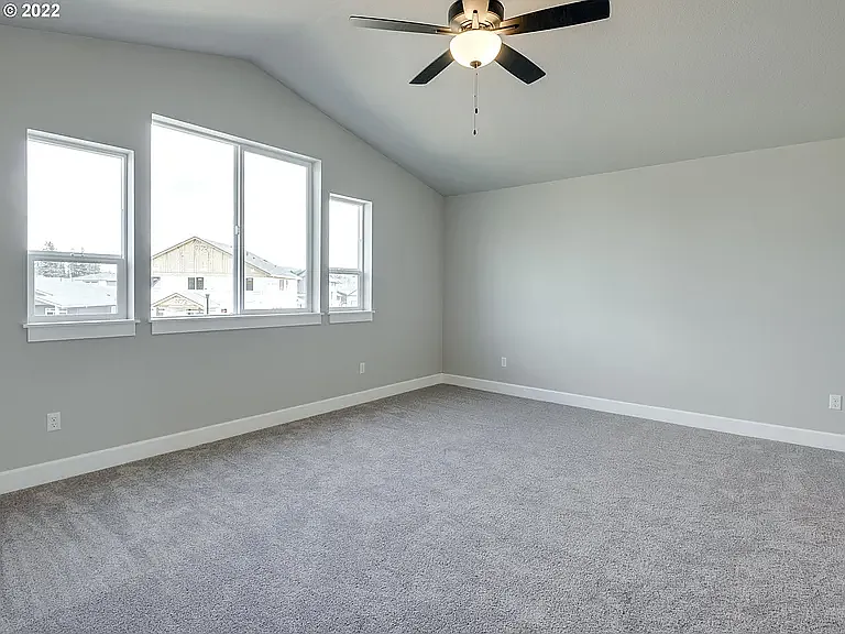 2913 NW Onsdorff Blvd — Photo 5