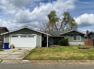 1994 Merle Dr, Redding, CA 96001