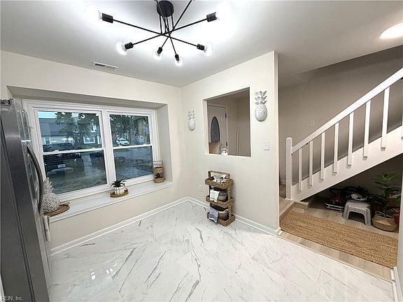 4th image of 1563 Crescent Pointe Ln