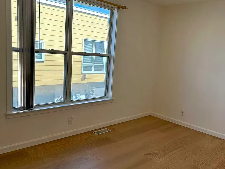 1302 Divisadero St — Photo 14