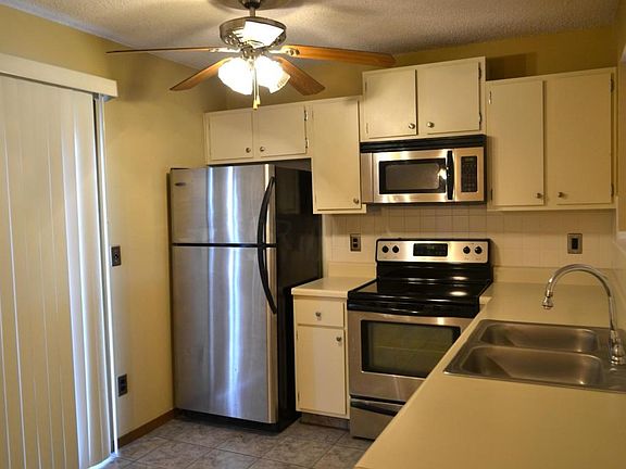 4th image of 7815 Barkwood Dr