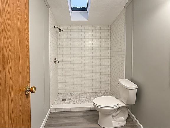 5th image of 121 Locust St
