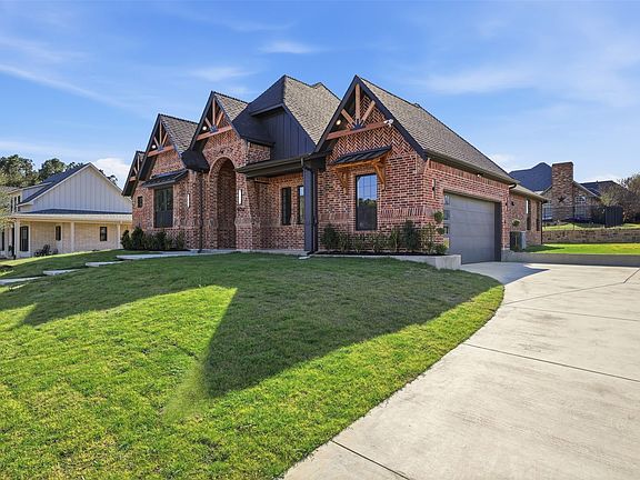 2nd image of 906 Tannehill Way