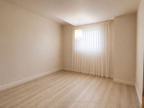 5th image of 322 Morrish Rd #Basement