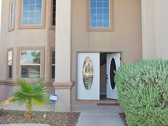 3rd image of 3705 Tierra Allen Pl