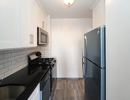 2nd image of 13955 35th Ave APT 5D