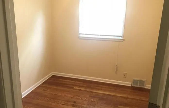 2139 W Silver Spring Dr — Photo 13