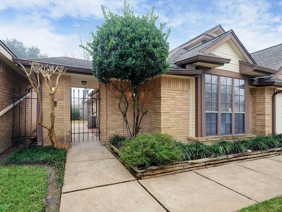 1st image of 12715 Avenida Vaquero St