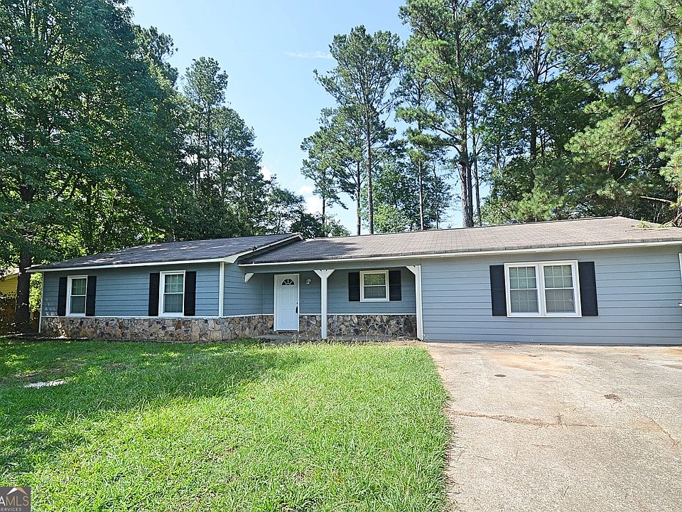 1st image of 3421 Creekwood Dr SE