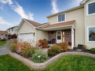 597 Guinevere Dr, Rochester, NY 14626