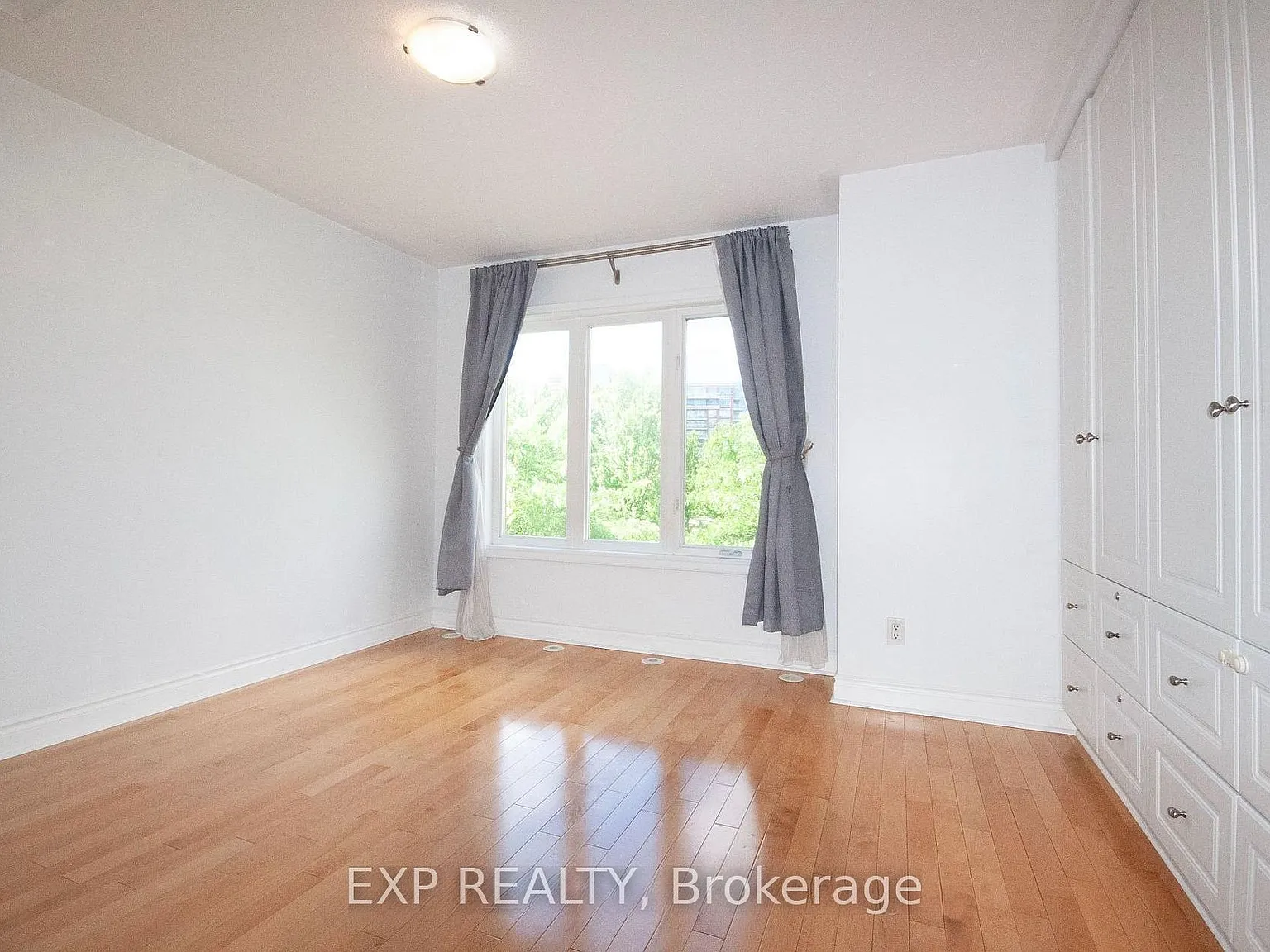 4 bed, $3,600 — Photo 4